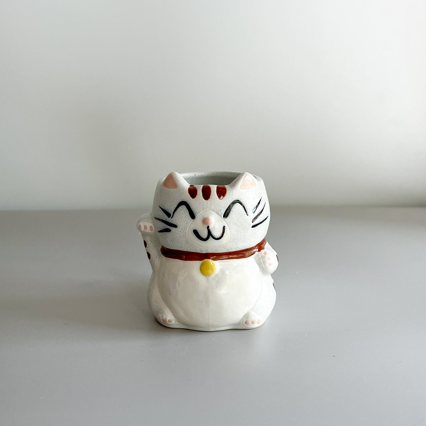 Manekineko Cat Mug - Black/Grey/Yellow