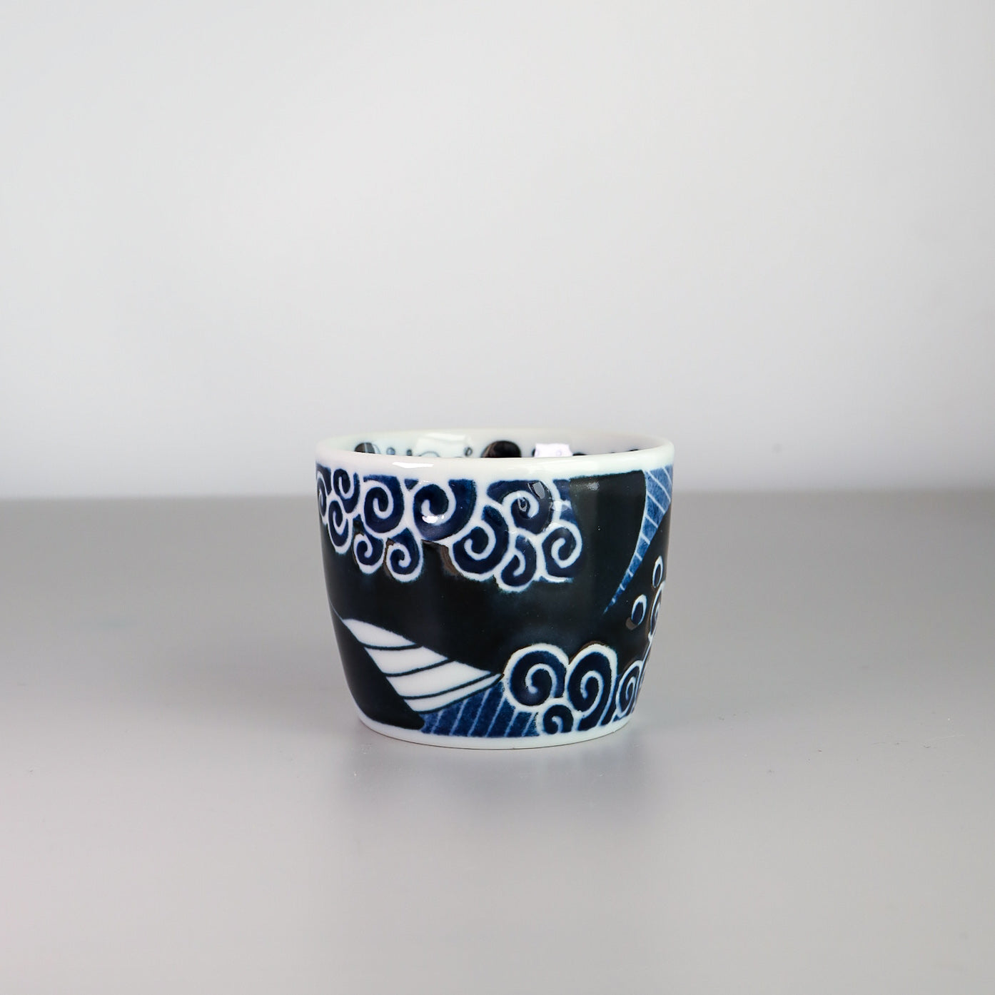 Tea Cup 240ml - Shiranami Whale