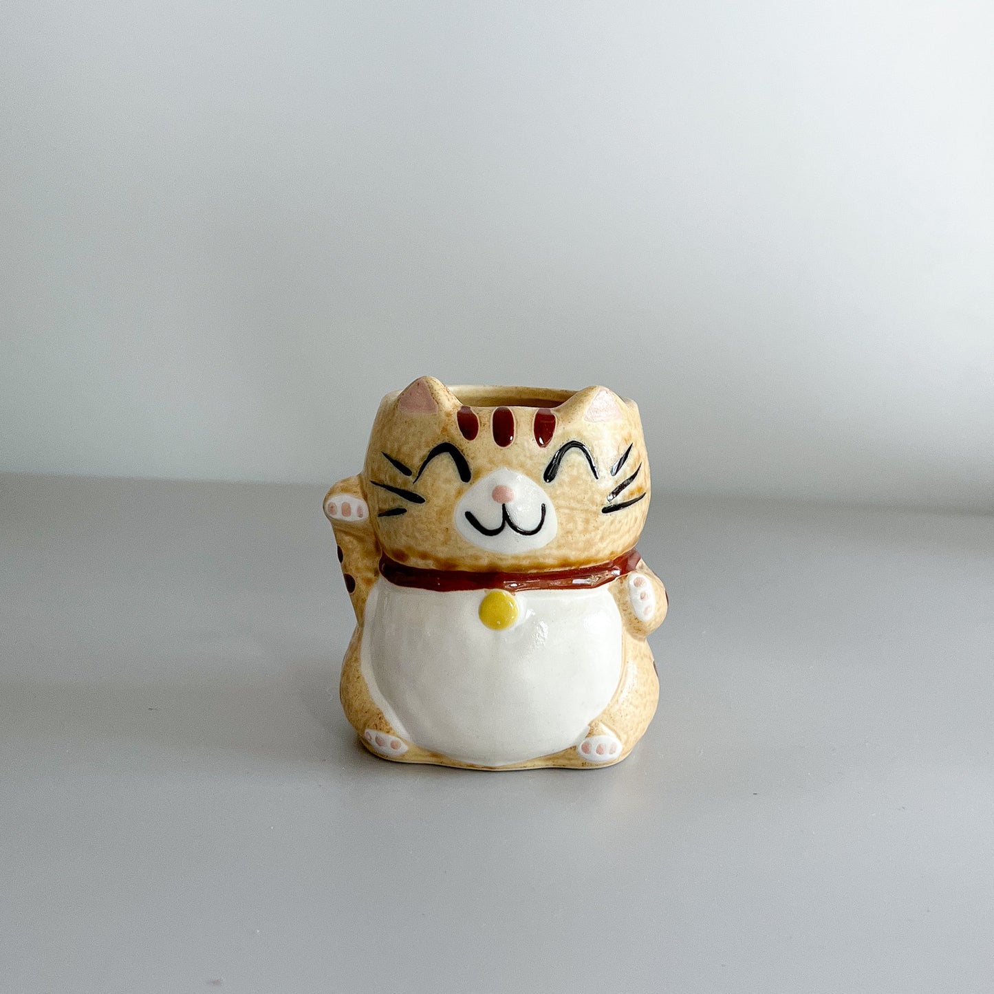 Manekineko Cat Mug - Black/Grey/Yellow