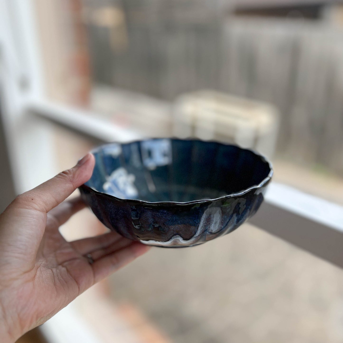 Flat Bowl 17cm - Navy Chrysanthemum