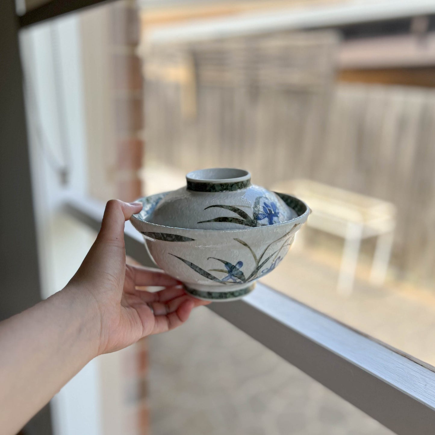 Donburi Rice Noodle Bowl with Lid - White Orchid