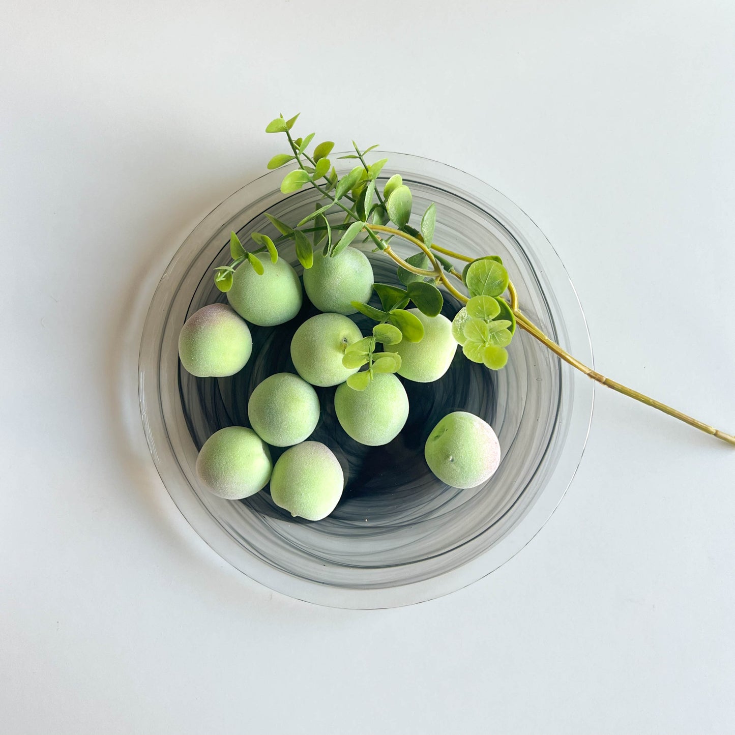 Suiboku Glass Round Plate 21cm / 28cm - Black Marble