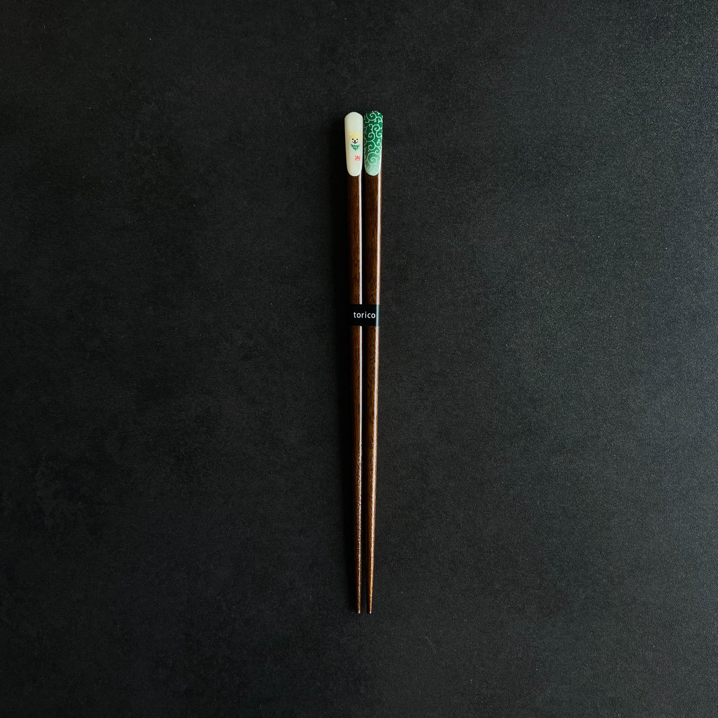 TANAKA HASHITEN Shiba Inu Karakusa Tenkasu Chopsticks 23cm - Red / Green